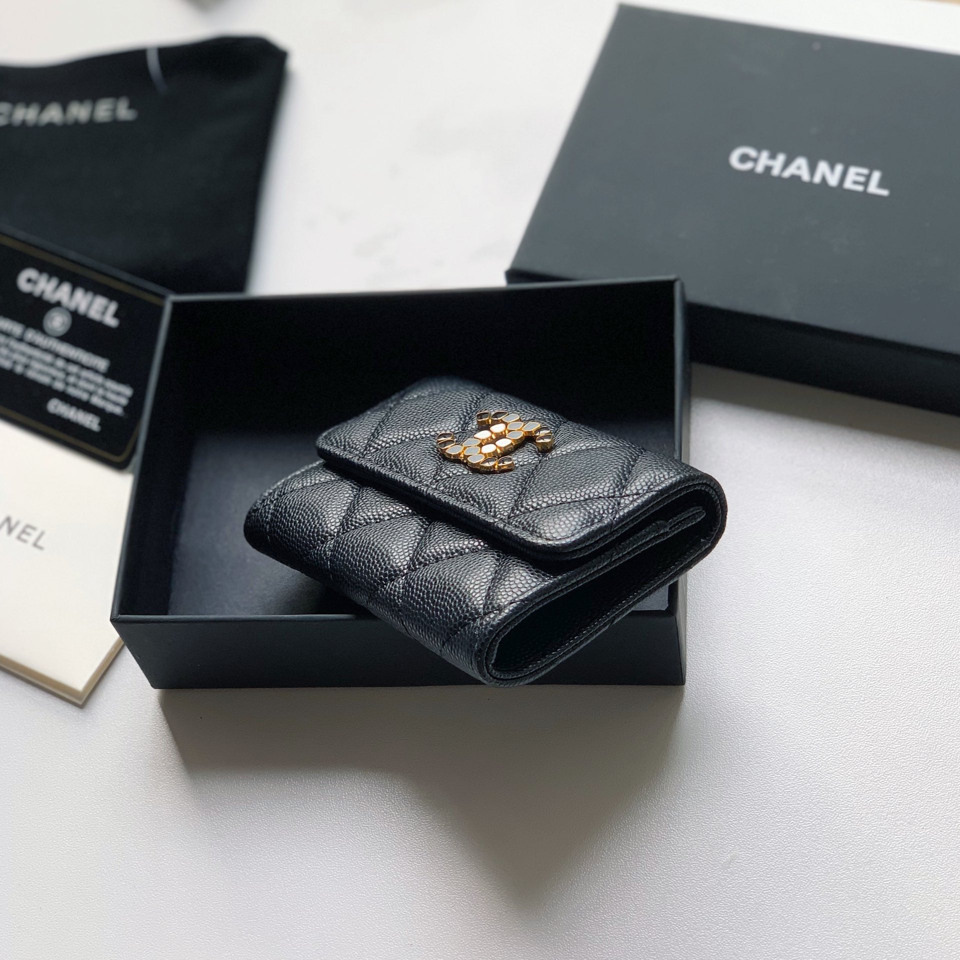 芸能人愛用Chanel シャネル 実物の写真 N品スーパーコピー財布代引き対応国内発送後払い安全必ず届く優良サイト